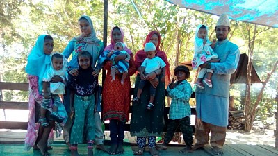 Sultan Hakim and his family